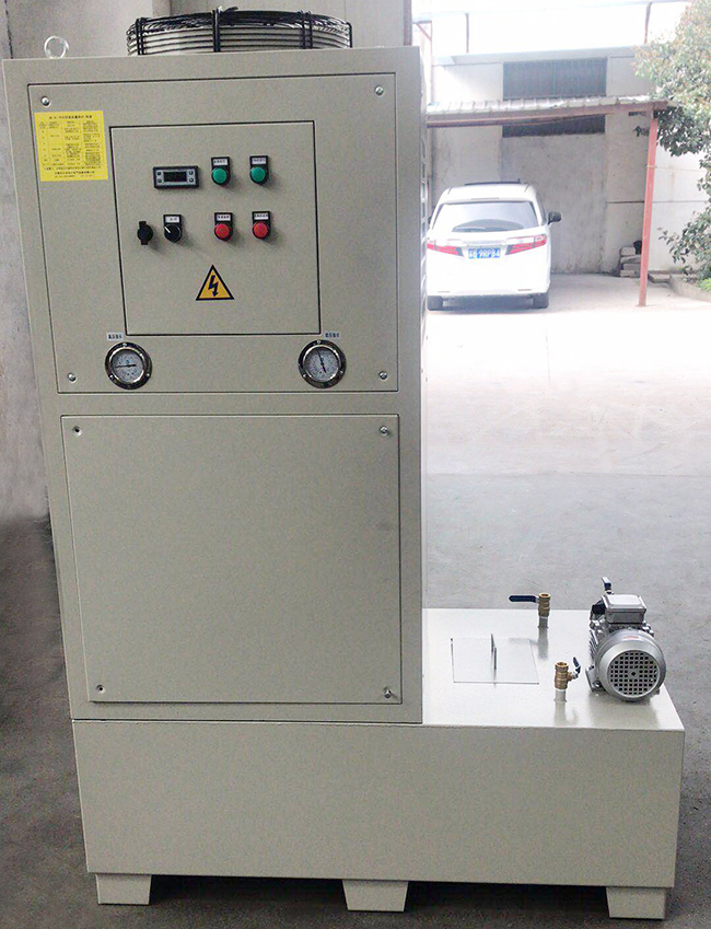 嚴寒降溫天氣，油冷機該怎樣防凍“保暖”？